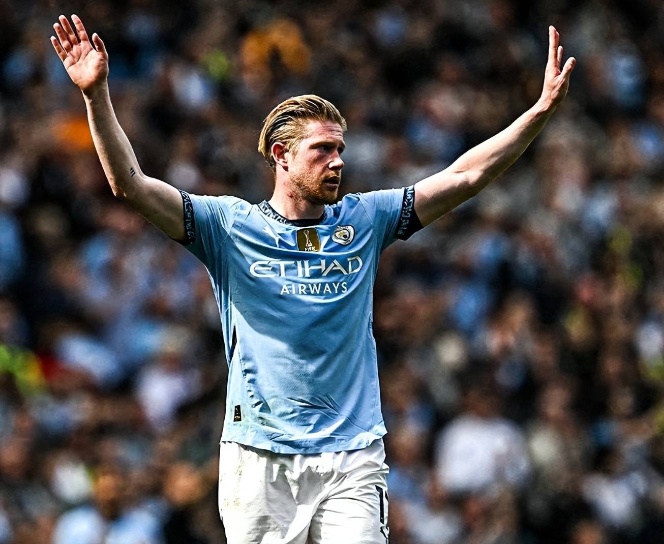 包含刚刚！德布劳内在SKT比赛中比分优势明显曼城集结日造点机会，拉齐奥围绕欧篮联伤情更新的词条